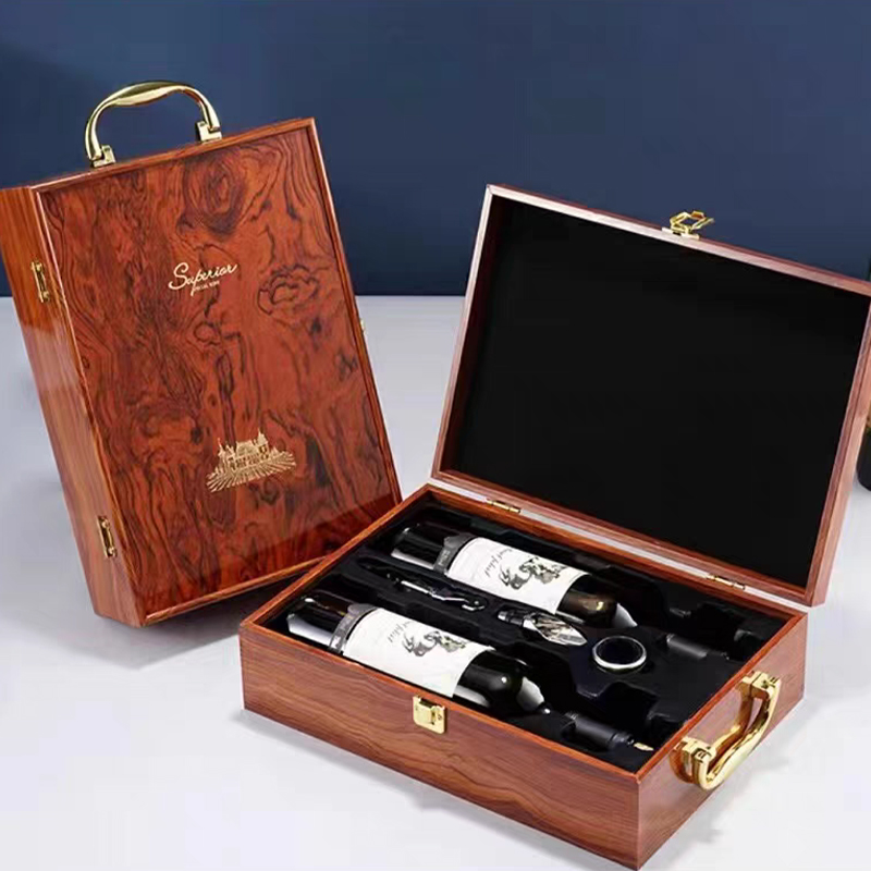 Does the wine packaging ebony glossy double lacquer box take into account both beauty and practicality, and is easy to transport and store for a long time?
